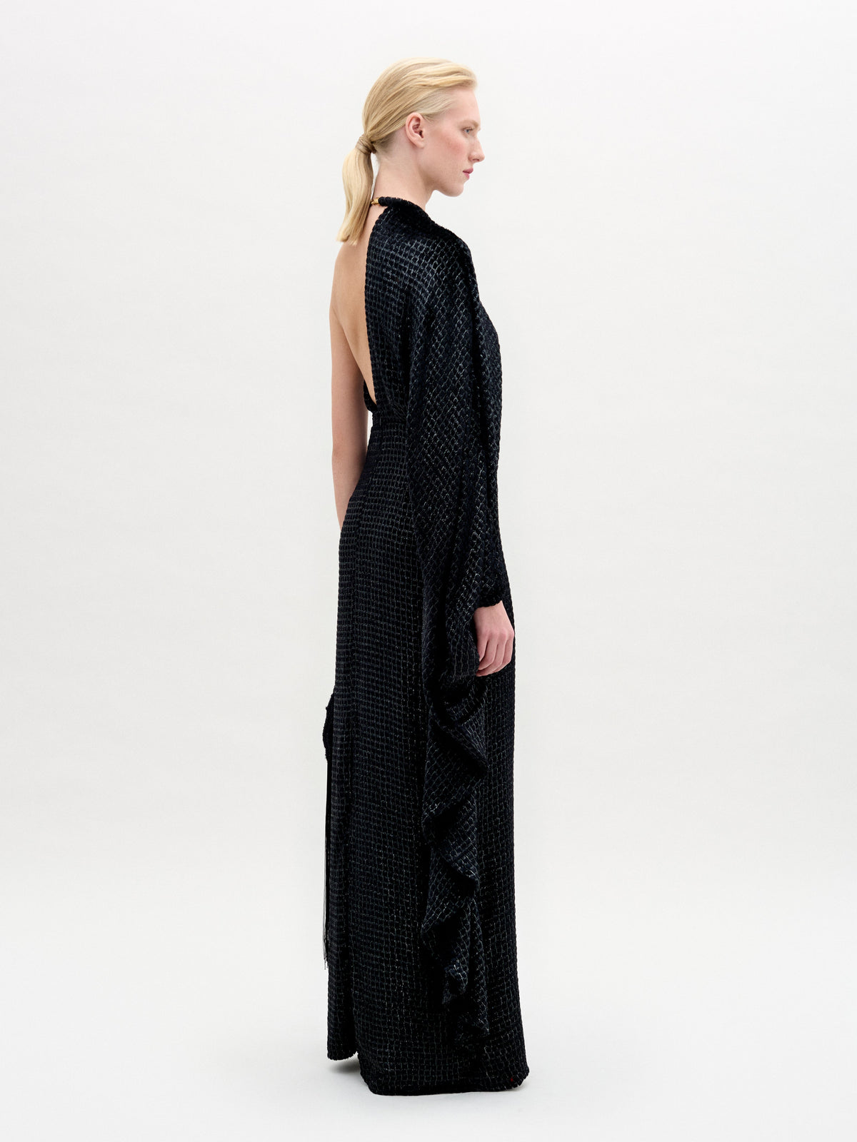 Black One-shoulder Sequined Gown