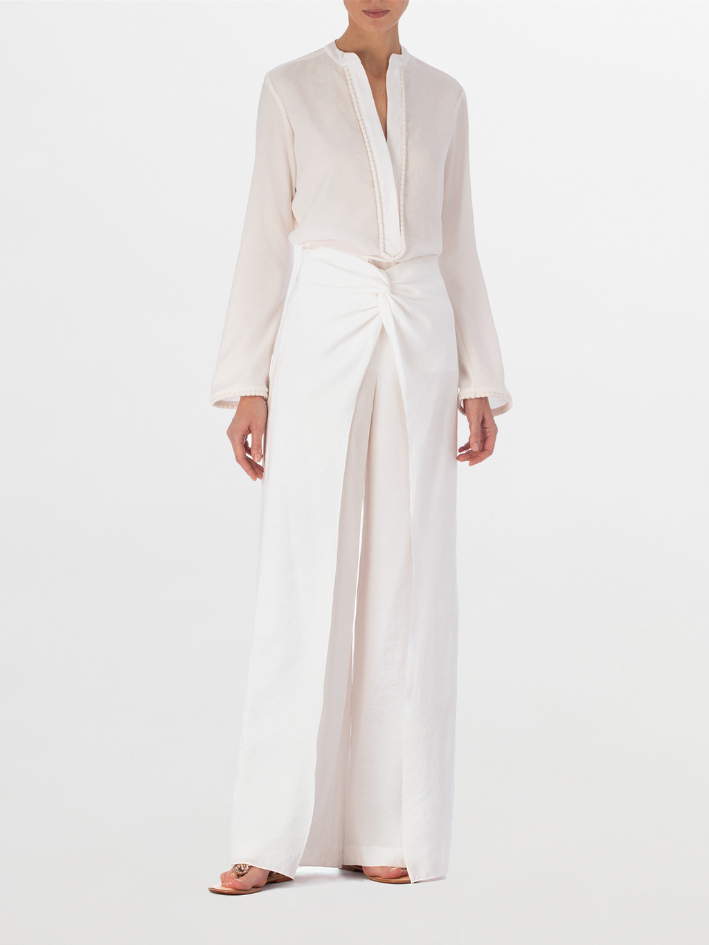 Minimalist White V-neck Long-sleeve Shirt