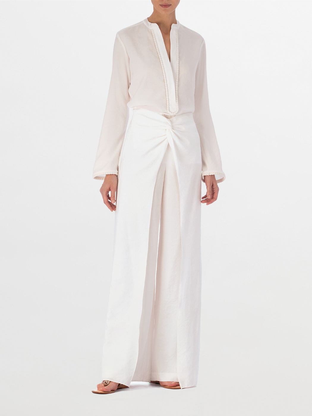 Minimalist White V-neck Long-sleeve Shirt