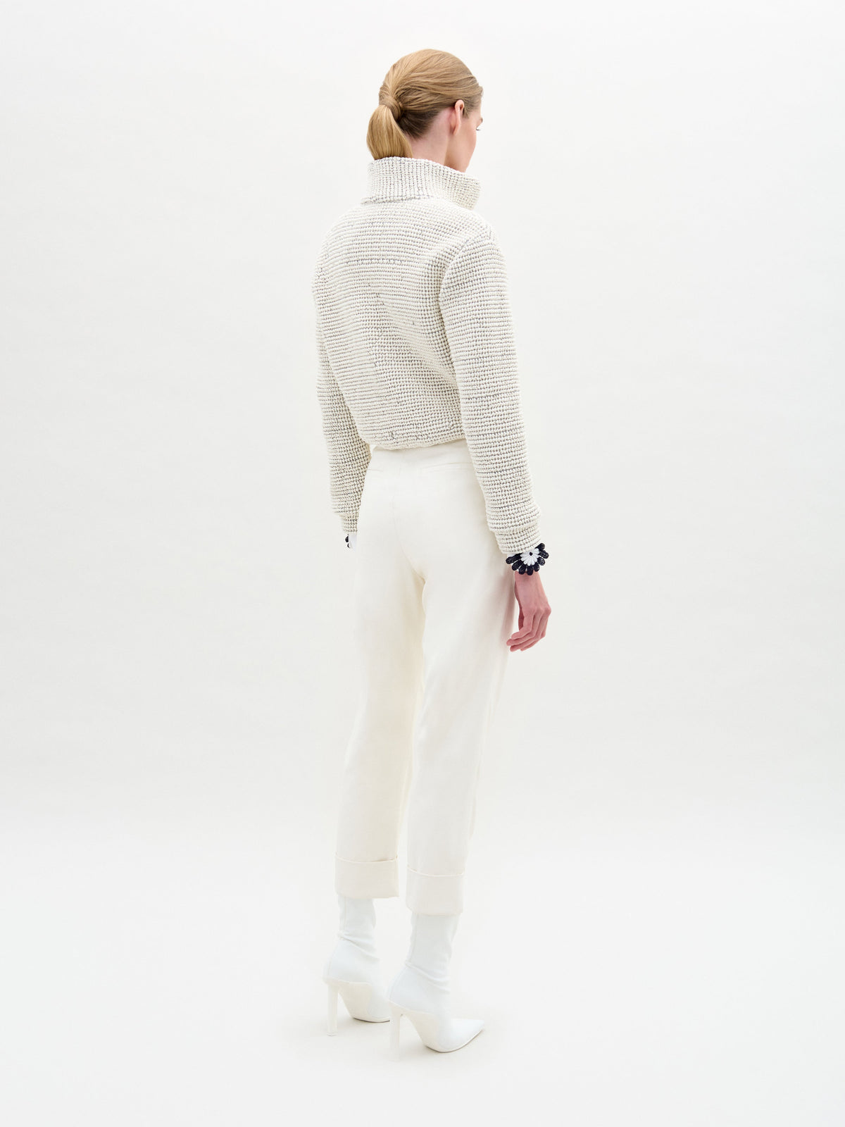 White High-Waisted Turn-Up Cropped Trousers